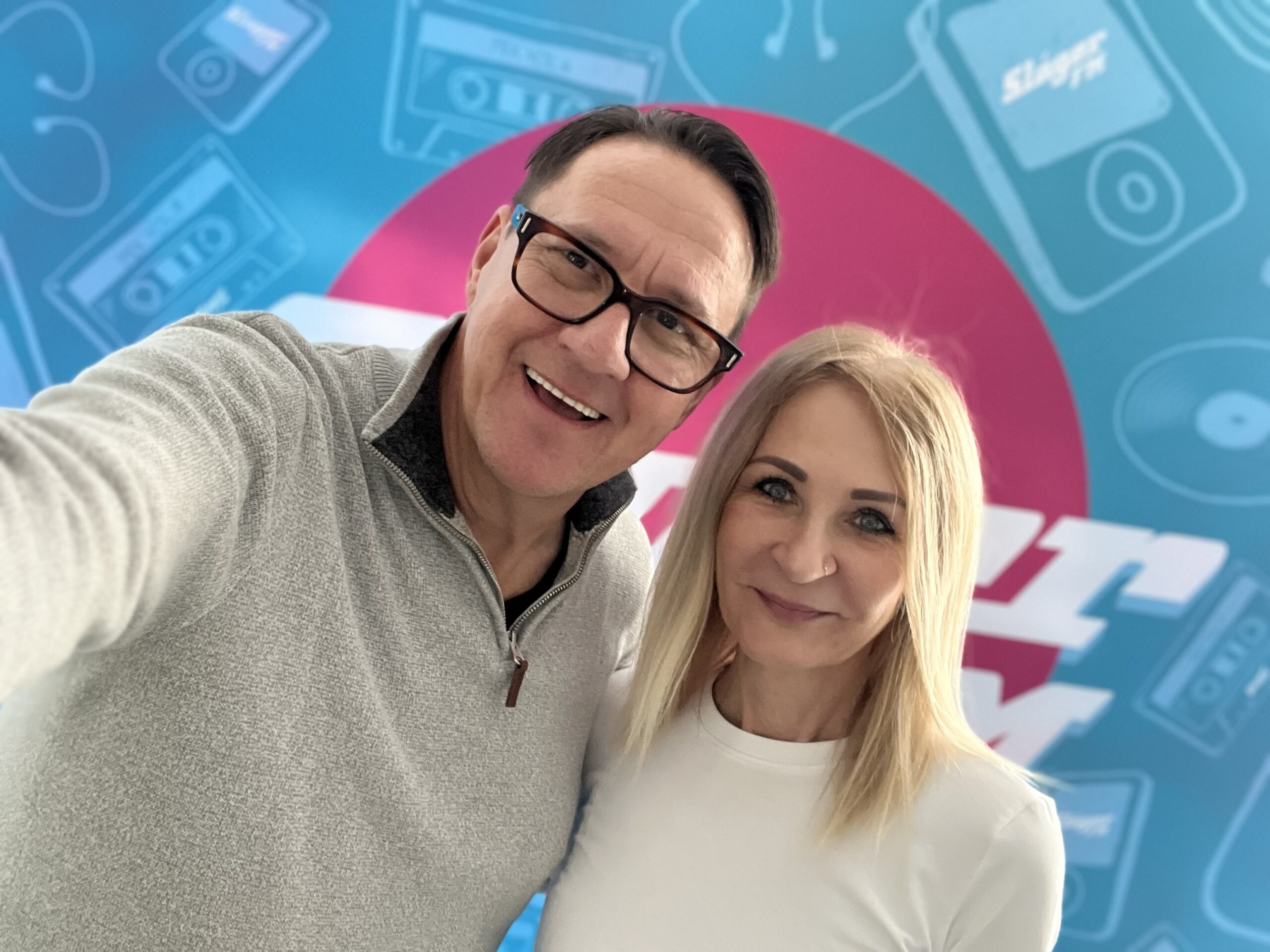 Székre állok podcast és rádióműsor – amikor a felnőttek a gyerekekkel beszélgetnek